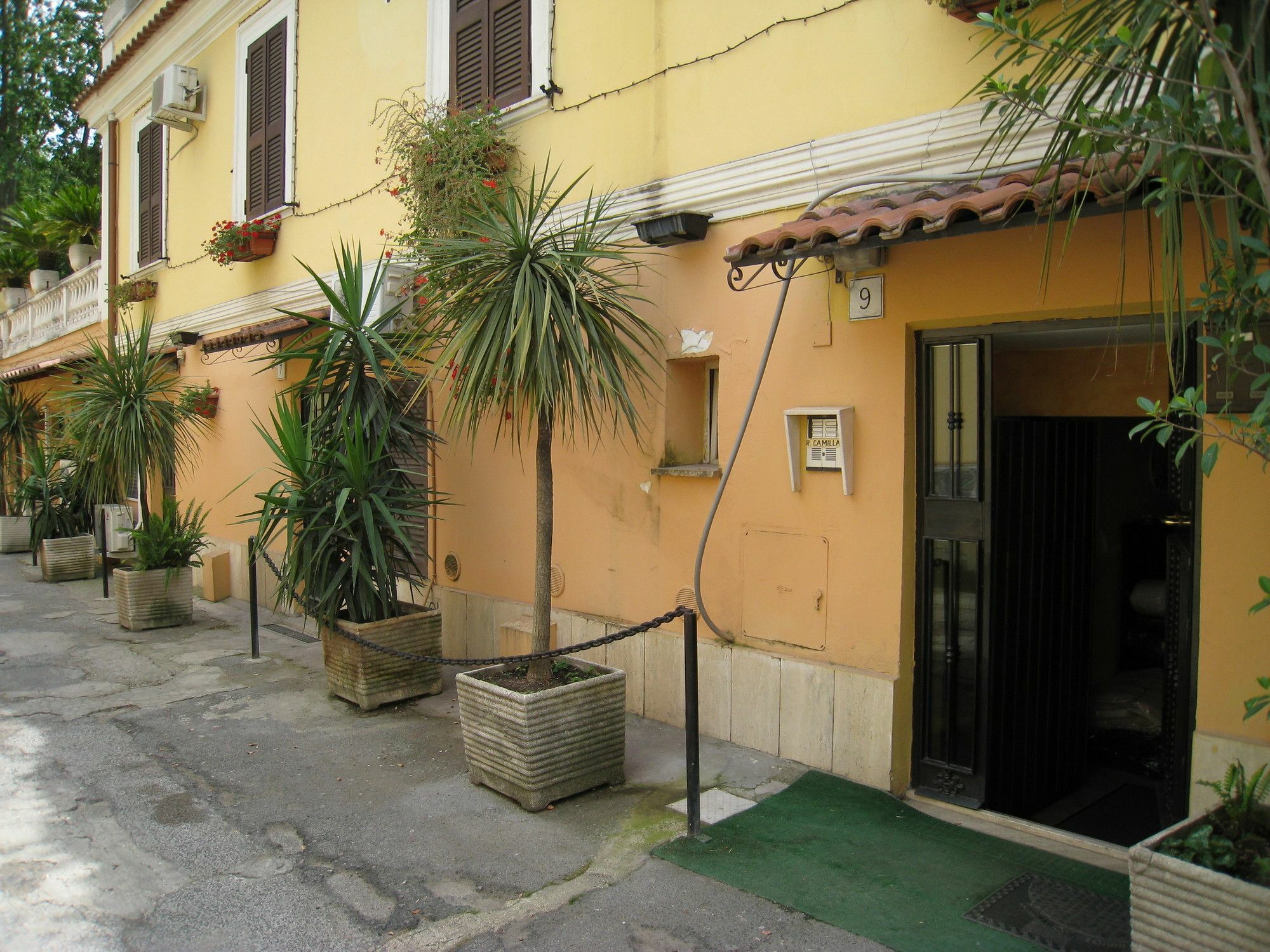 Residenza Camilla Hotell Rom Exteriör bild